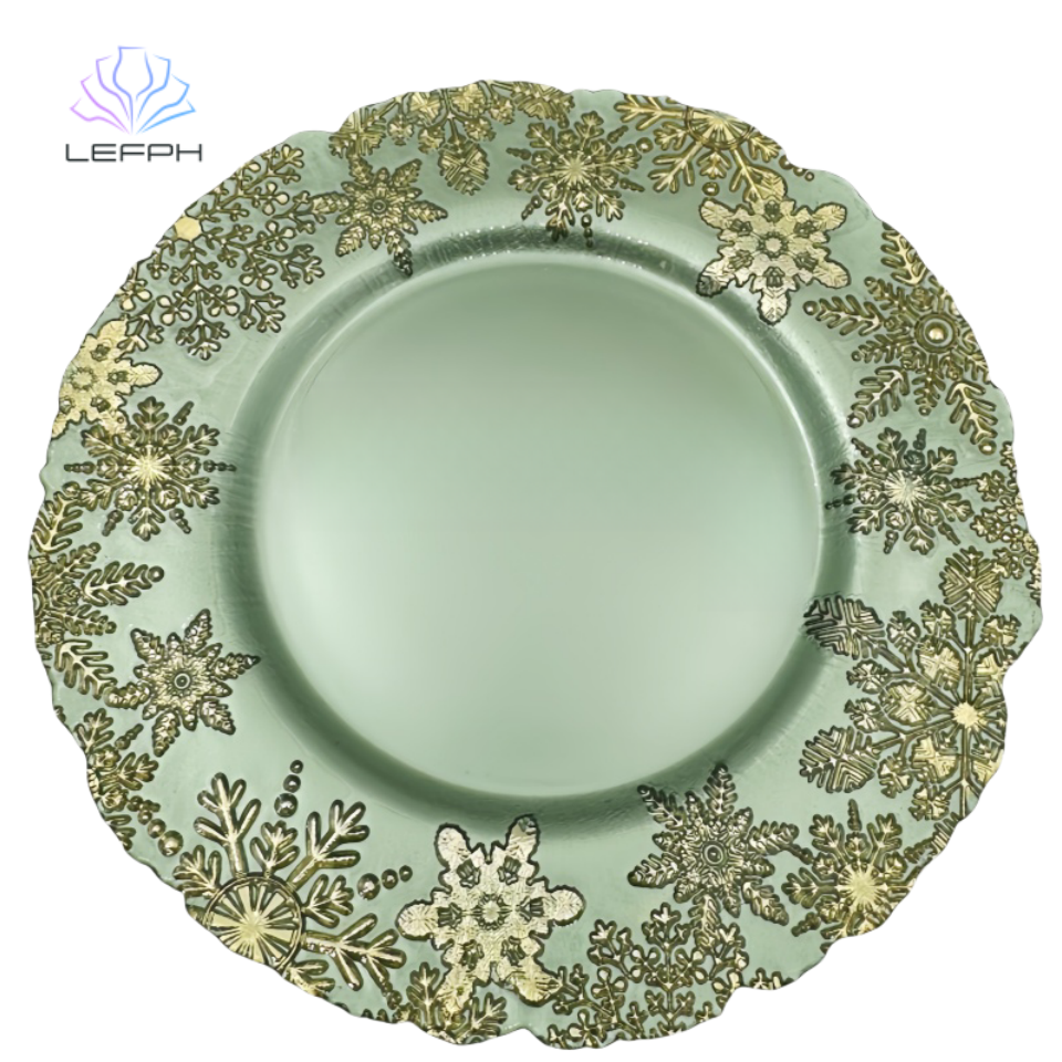 Green Christmas snowflake plate